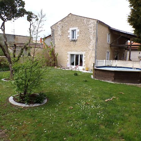 Le Logis de la Venise Verte Saint-Hilaire-la-Palud Exterior foto