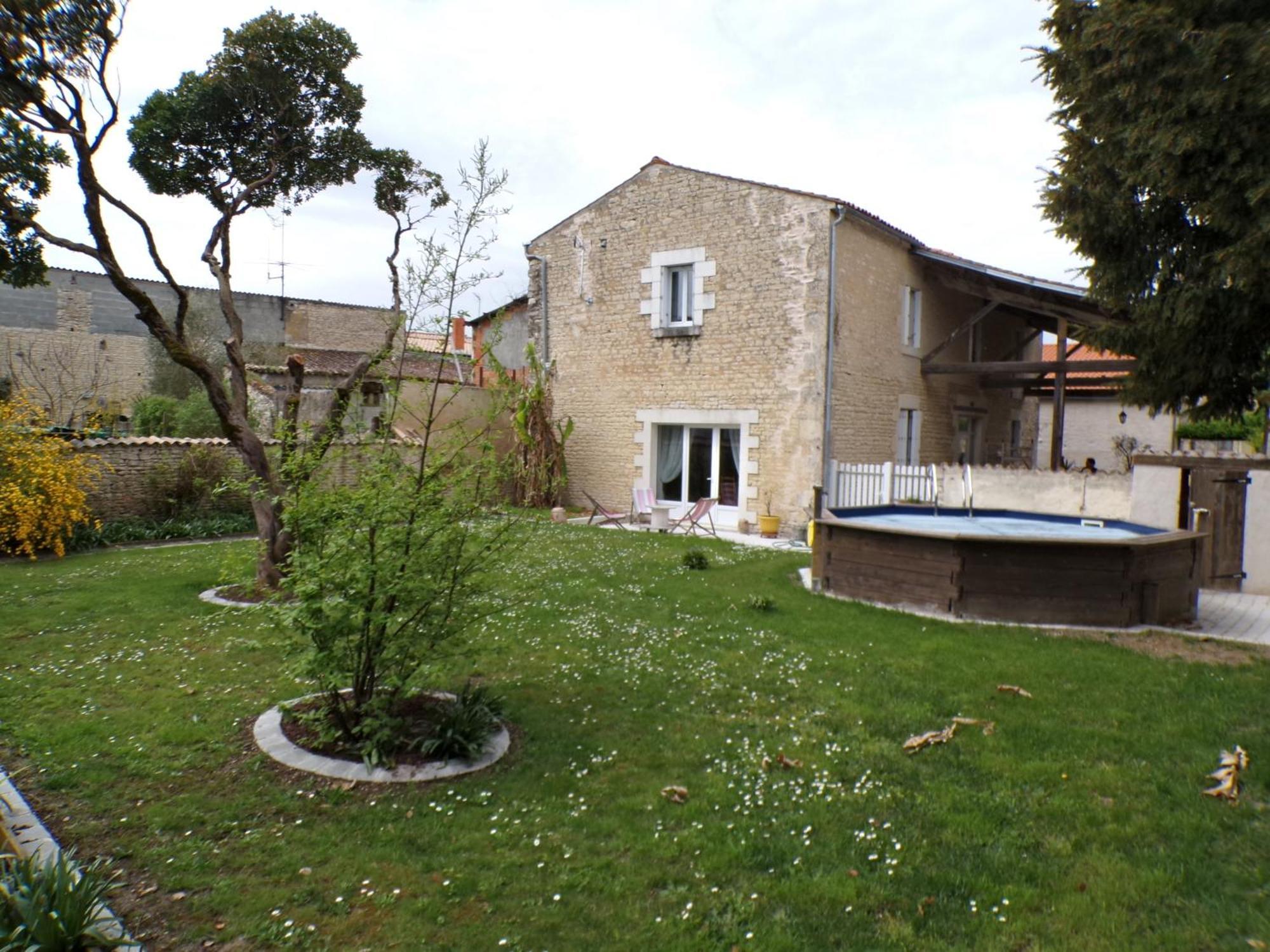 Le Logis de la Venise Verte Saint-Hilaire-la-Palud Exterior foto